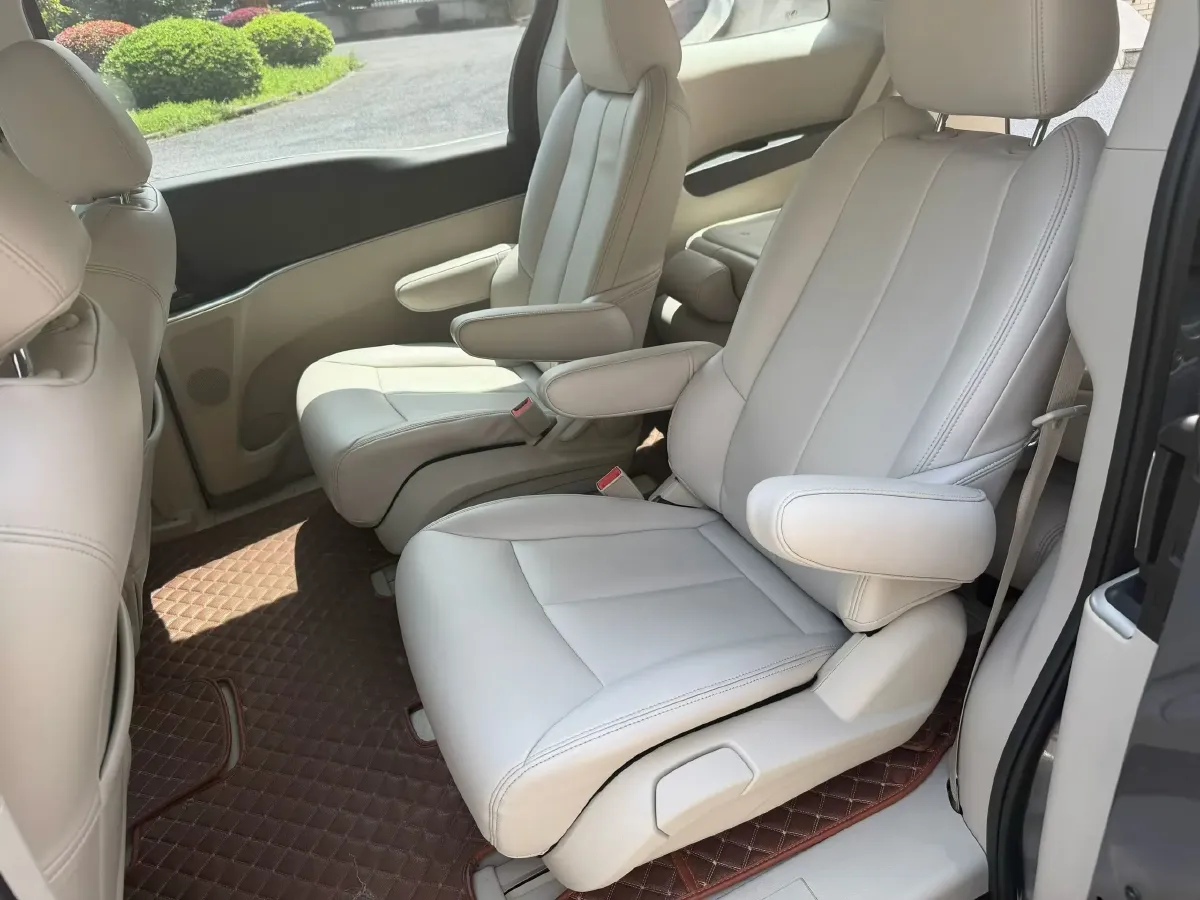 2021 Buick GL8 2.0T 237HP L4 9AT,autocango,china used car exporter,china ev exporter,chinese used car exporter,chinese used ev exporter