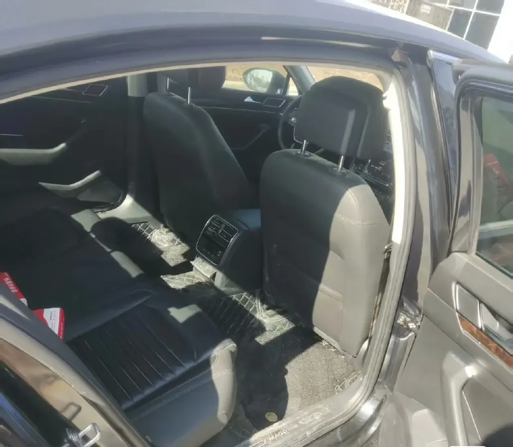 2020 Volkswagen Magotan 2.0T 186HP L4 7DCT,autocango,china used car exporter,china ev exporter,chinese used car exporter,chinese used ev exporter