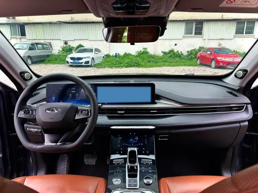 2021 Chery Tiggo 8 Plus 1.6T 197HP L4 7DCT,autocango,china used car exporter,china ev exporter,chinese used car exporter,chinese used ev exporter