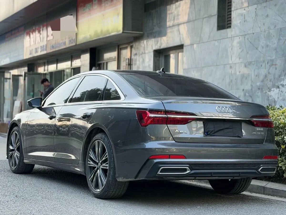 2021 Audi A6L 2.0T 224HP L4 7DCT,autocango,china used car exporter,china ev exporter,chinese used car exporter,chinese used ev exporter