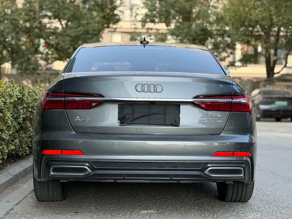 2021 Audi A6L 2.0T 224HP L4 7DCT,autocango,china used car exporter,china ev exporter,chinese used car exporter,chinese used ev exporter