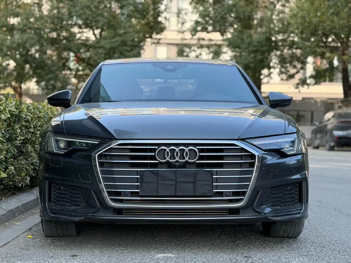 2021 Audi A6L 2.0T 224HP L4 7DCT,autocango,china used car exporter,china ev exporter,chinese used car exporter,chinese used ev exporter