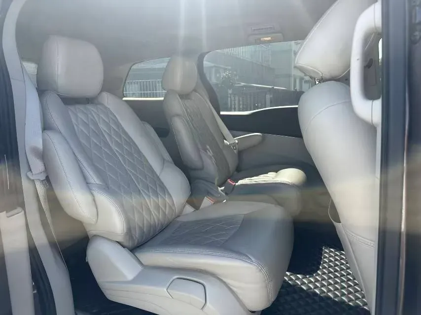 2021 Buick GL8 2.0T 237HP L4 9AT,autocango,china used car exporter,china ev exporter,chinese used car exporter,chinese used ev exporter