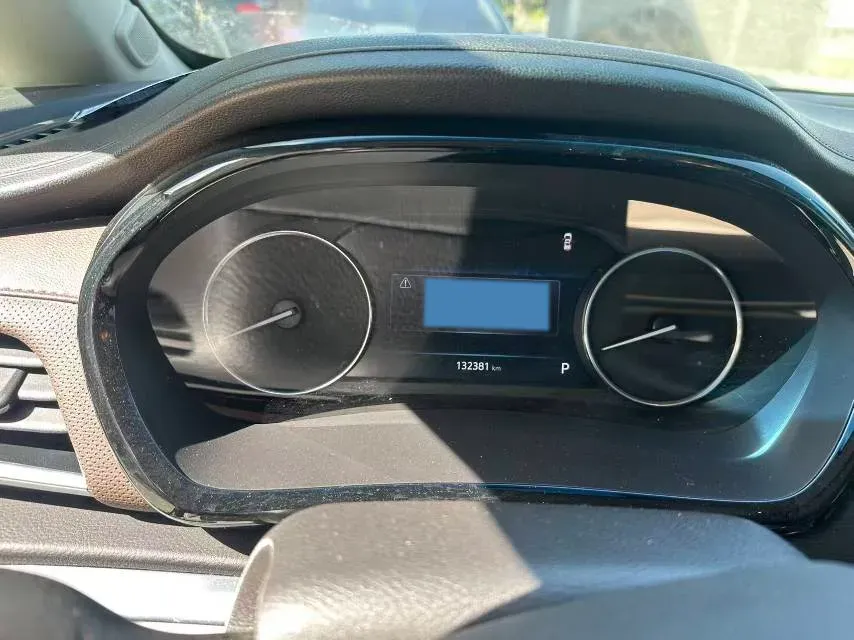 2021 Buick GL8 2.0T 237HP L4 9AT,autocango,china used car exporter,china ev exporter,chinese used car exporter,chinese used ev exporter