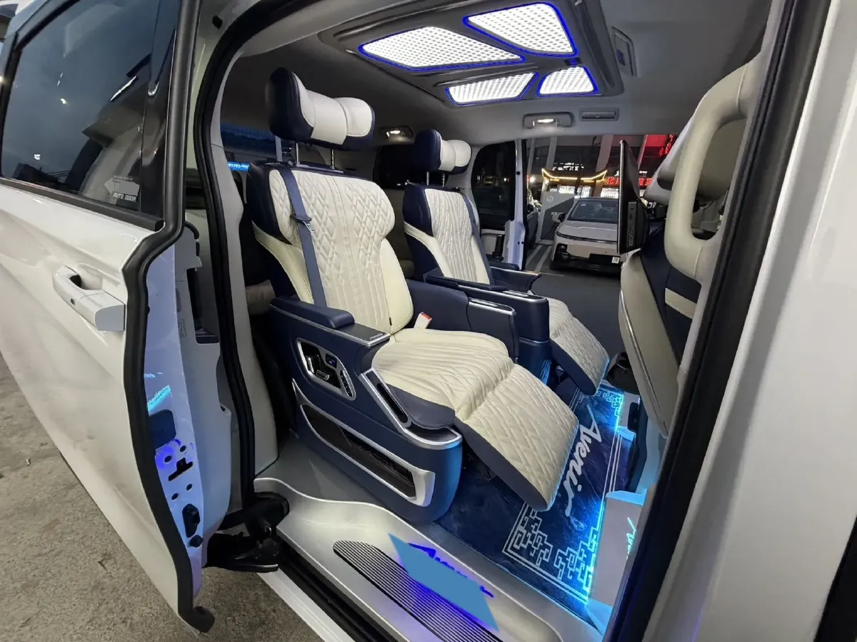 2023 Buick GL8 2.0T 237HP L4 9AT,autocango,china used car exporter,china ev exporter,chinese used car exporter,chinese used ev exporter