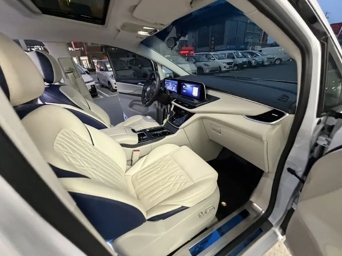 2023 Buick GL8 2.0T 237HP L4 9AT,autocango,china used car exporter,china ev exporter,chinese used car exporter,chinese used ev exporter