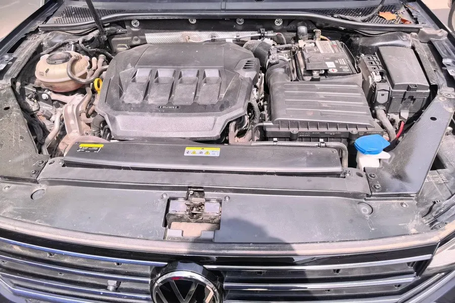 2020 Volkswagen Magotan 2.0T 186HP L4 7DCT,autocango,china used car exporter,china ev exporter,chinese used car exporter,chinese used ev exporter