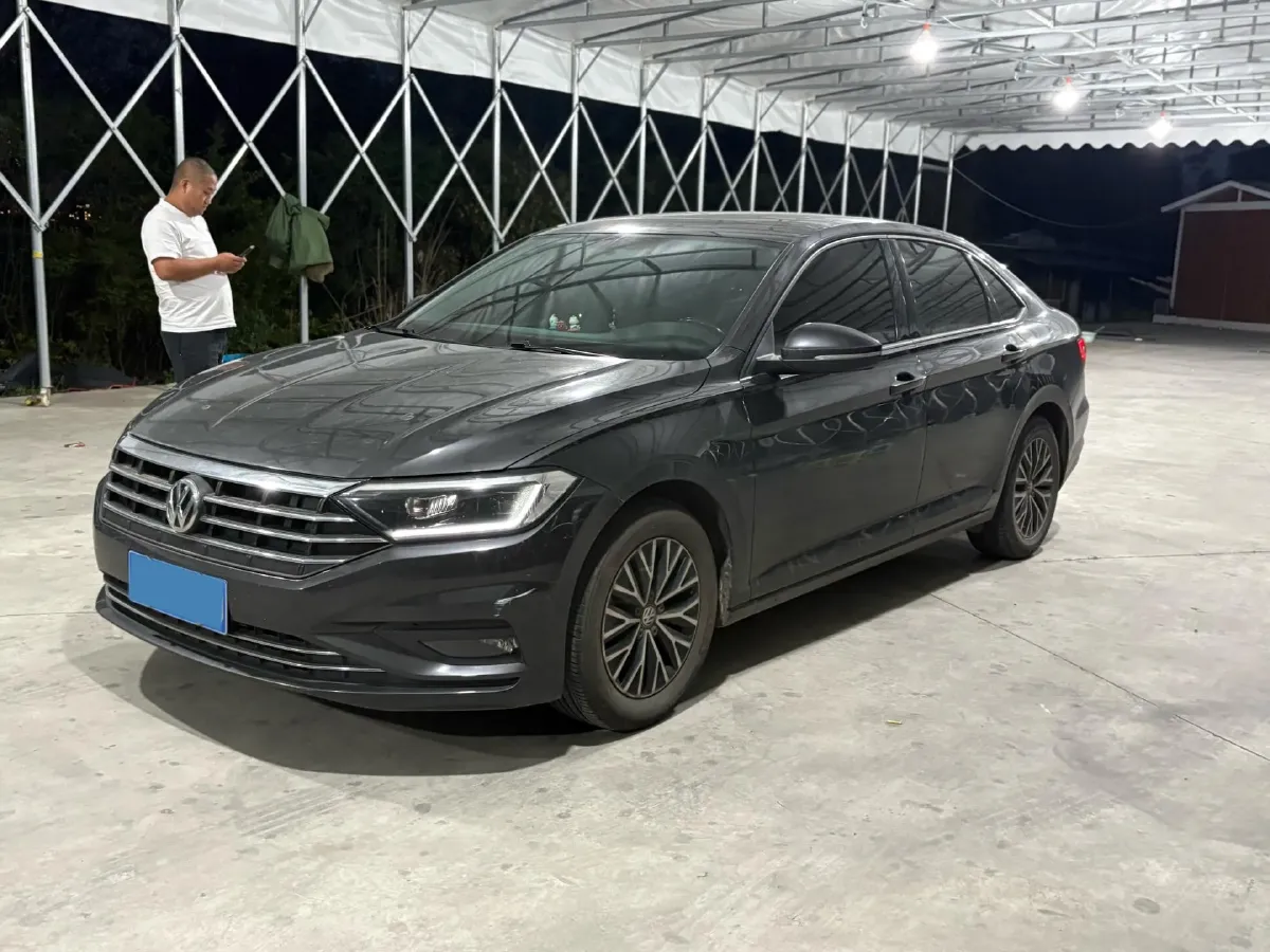 2019 Jeep Renegade 1.3T 173HP L4 7DCT,autocango,china used car exporter,china ev exporter,chinese used car exporter,chinese used ev exporter