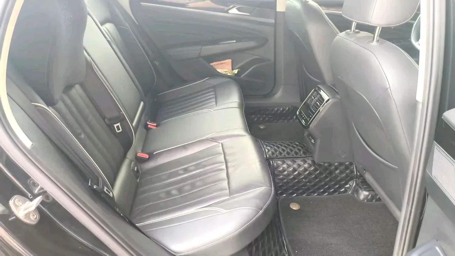 2023 Volkswagen Passat 1.4T 150HP L4 7DCT,autocango,china used car exporter,china ev exporter,chinese used car exporter,chinese used ev exporter