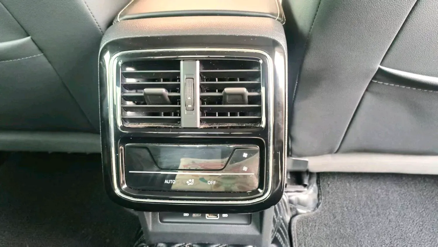 2023 Volkswagen Passat 1.4T 150HP L4 7DCT,autocango,china used car exporter,china ev exporter,chinese used car exporter,chinese used ev exporter