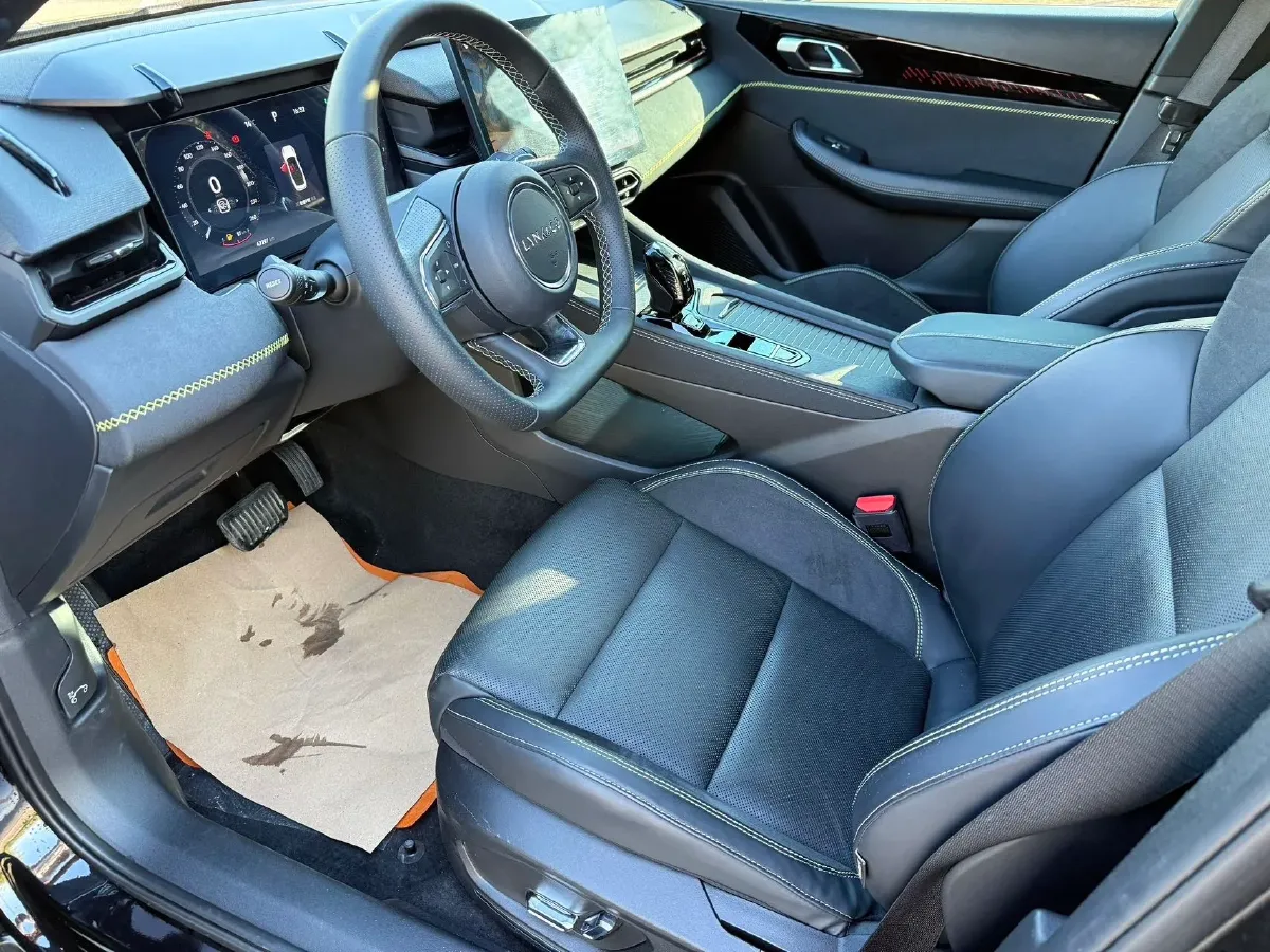 2023 LYNK&CO 03 2.0T 254HP L4 7DCT,autocango,china used car exporter,china ev exporter,chinese used car exporter,chinese used ev exporter