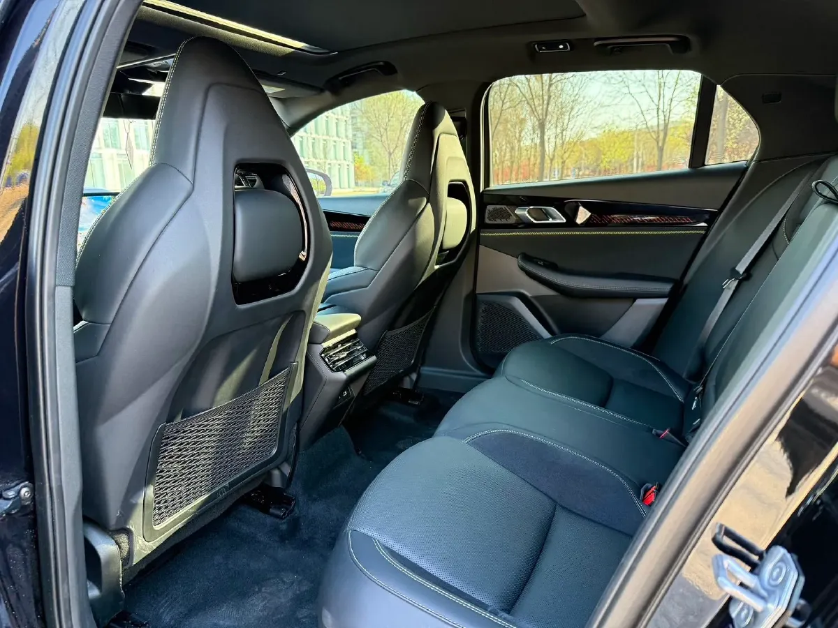 2023 LYNK&CO 03 2.0T 254HP L4 7DCT,autocango,china used car exporter,china ev exporter,chinese used car exporter,chinese used ev exporter