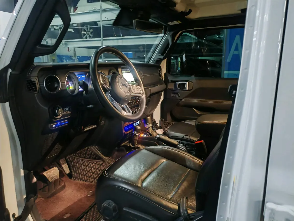 2021 Jeep Wrangler 2.0T 266HP L4 8AT PHEV 17KWH,autocango,china used car exporter,china ev exporter,chinese used car exporter,chinese used ev exporter