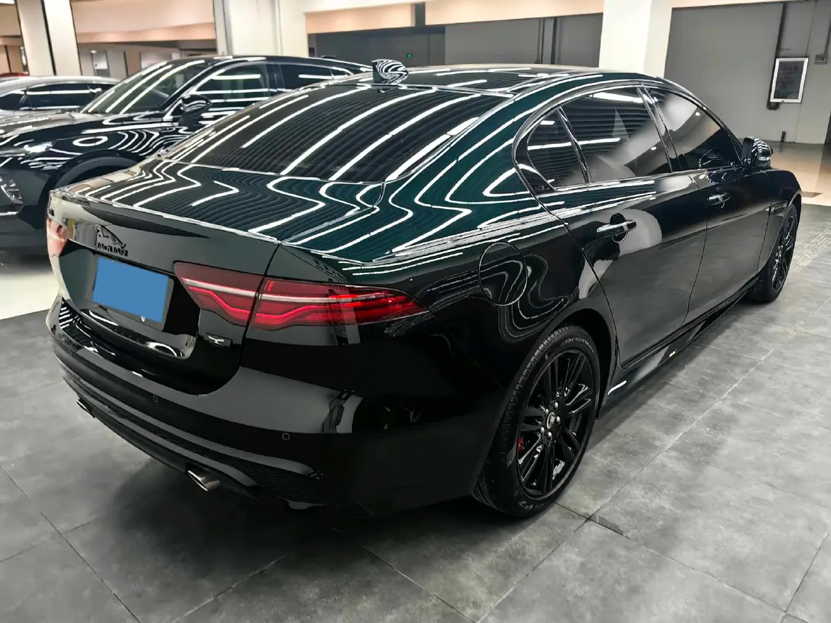 2025 Jaguar XEL 2.0T 250HP L4 8AT,autocango,china used car exporter,china ev exporter,chinese used car exporter,chinese used ev exporter