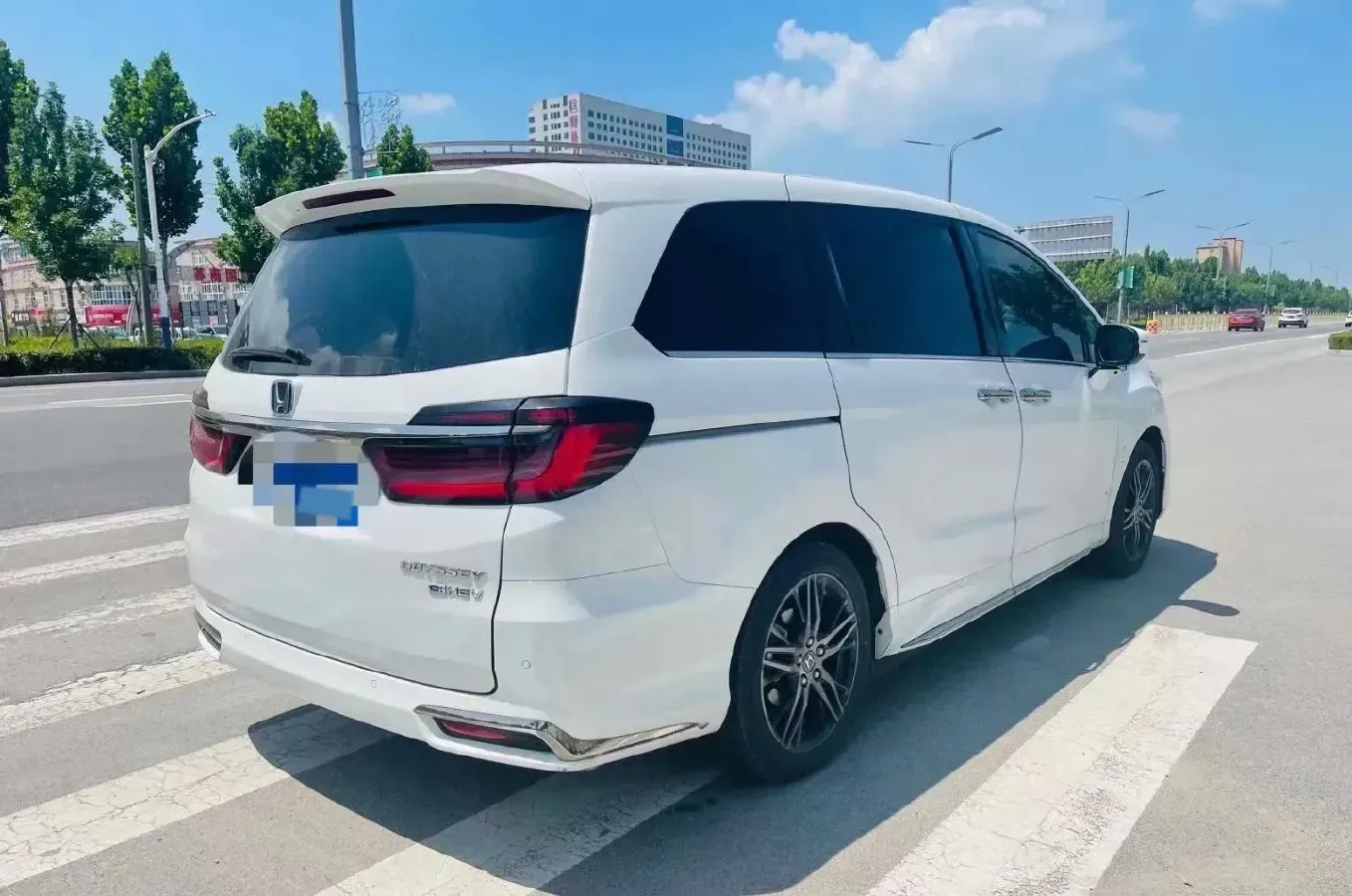 2022 Honda Odyssey 2.0L 146HP L4 E-CVT Hybrid,autocango,china used car exporter,china ev exporter,chinese used car exporter,chinese used ev exporter