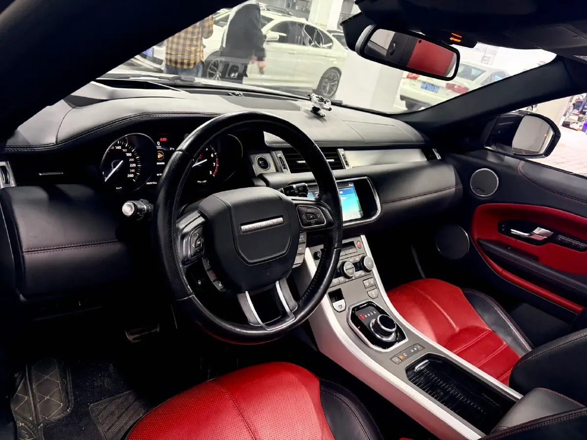 2018 Land Rover Discovery 2.0T 300HP L4 8AT,autocango,china used car exporter,china ev exporter,chinese used car exporter,chinese used ev exporter