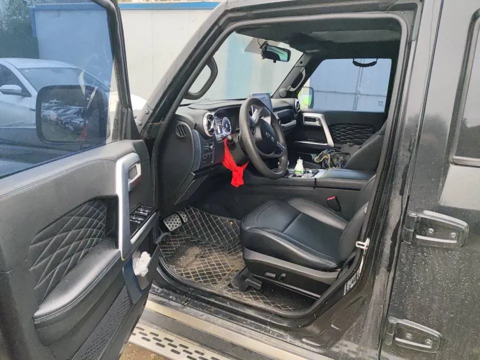 2021 Beijing BJ40 2.0T 163HP L4 8AT,autocango,china used car exporter,china ev exporter,chinese used car exporter,chinese used ev exporter