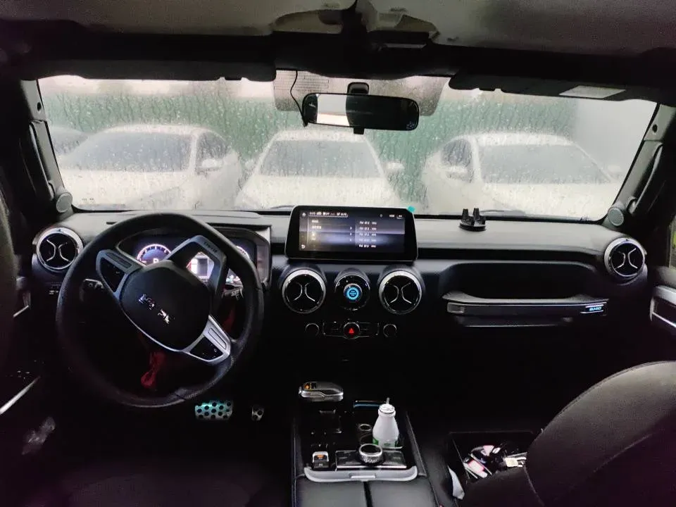 2021 Beijing BJ40 2.0T 163HP L4 8AT,autocango,china used car exporter,china ev exporter,chinese used car exporter,chinese used ev exporter