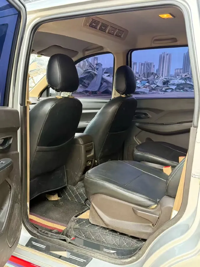 2021 Yema SiPaiKa 1.5L 109HP L4 5MT,autocango,china used car exporter,china ev exporter,chinese used car exporter,chinese used ev exporter