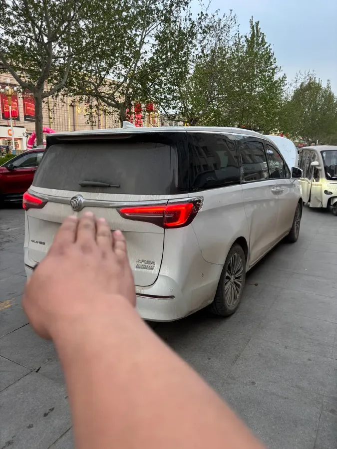 2023 Buick GL8 2.0T 237HP L4 9AT,autocango,china used car exporter,china ev exporter,chinese used car exporter,chinese used ev exporter