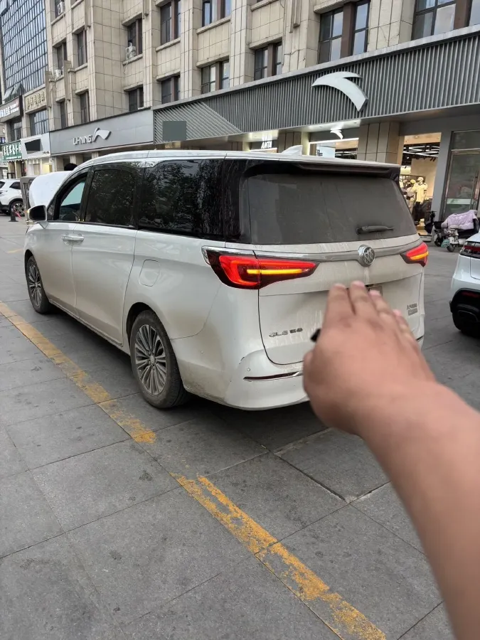 2023 Buick GL8 2.0T 237HP L4 9AT,autocango,china used car exporter,china ev exporter,chinese used car exporter,chinese used ev exporter