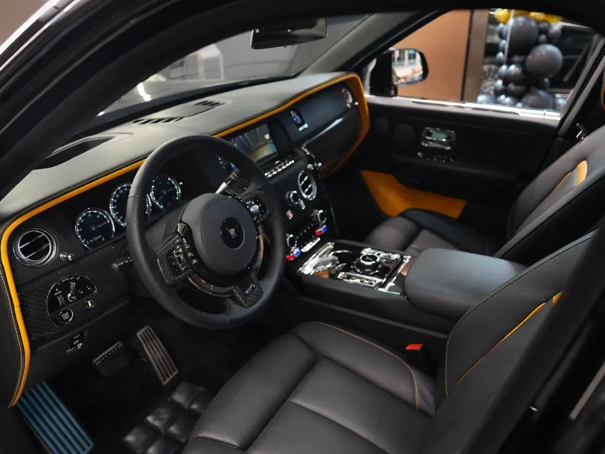 2020 Rolls-Royce Cullinan 6.7T 600HP V12 8AT,autocango,china used car exporter,china ev exporter,chinese used car exporter,chinese used ev exporter