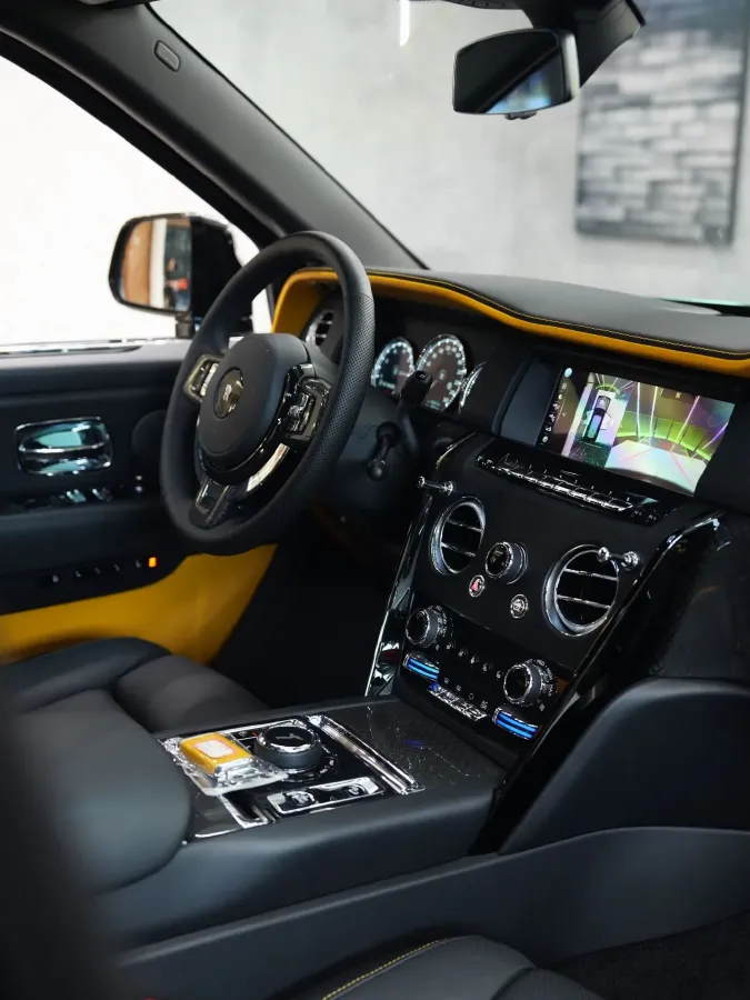 2020 Rolls-Royce Cullinan 6.7T 600HP V12 8AT,autocango,china used car exporter,china ev exporter,chinese used car exporter,chinese used ev exporter