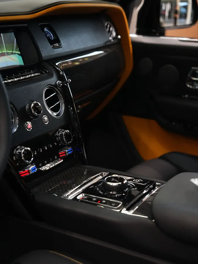 2020 Rolls-Royce Cullinan 6.7T 600HP V12 8AT,autocango,china used car exporter,china ev exporter,chinese used car exporter,chinese used ev exporter