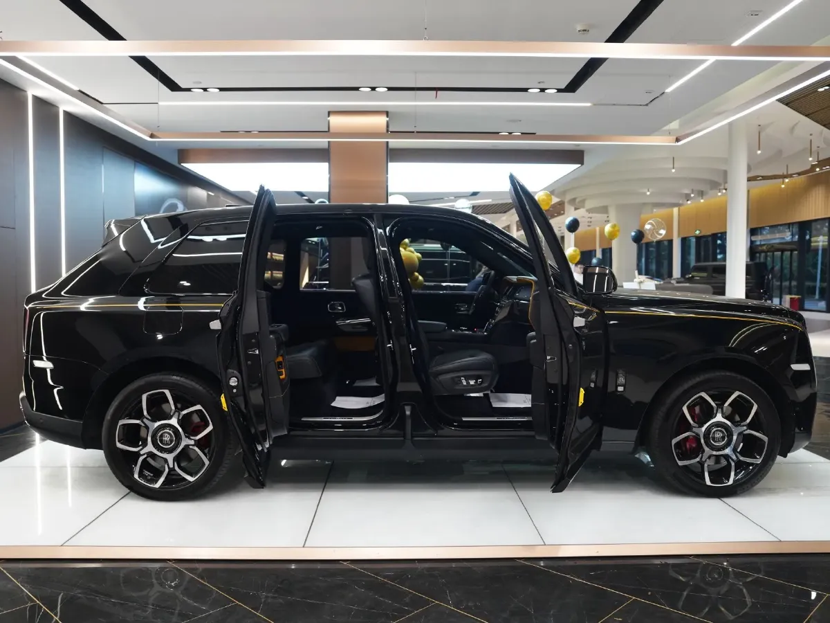 2020 Rolls-Royce Cullinan 6.7T 600HP V12 8AT,autocango,china used car exporter,china ev exporter,chinese used car exporter,chinese used ev exporter