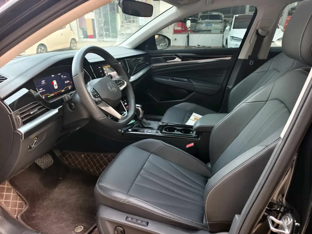 2024 Volkswagen Passat 2.0T 186HP L4 7DCT,autocango,china used car exporter,china ev exporter,chinese used car exporter,chinese used ev exporter