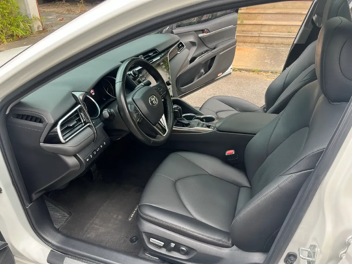 2018 Toyota Camry 2.5L 209HP L4 8AT,autocango,china used car exporter,china ev exporter,chinese used car exporter,chinese used ev exporter