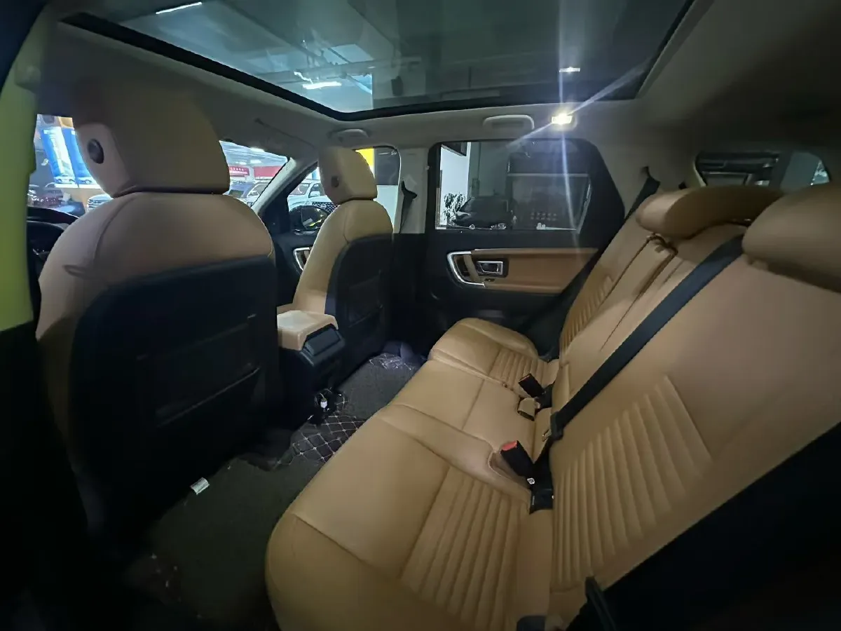 2018 Land Rover Discovery Sport 2.0T 241HP L4 9AT,autocango,china used car exporter,china ev exporter,chinese used car exporter,chinese used ev exporter