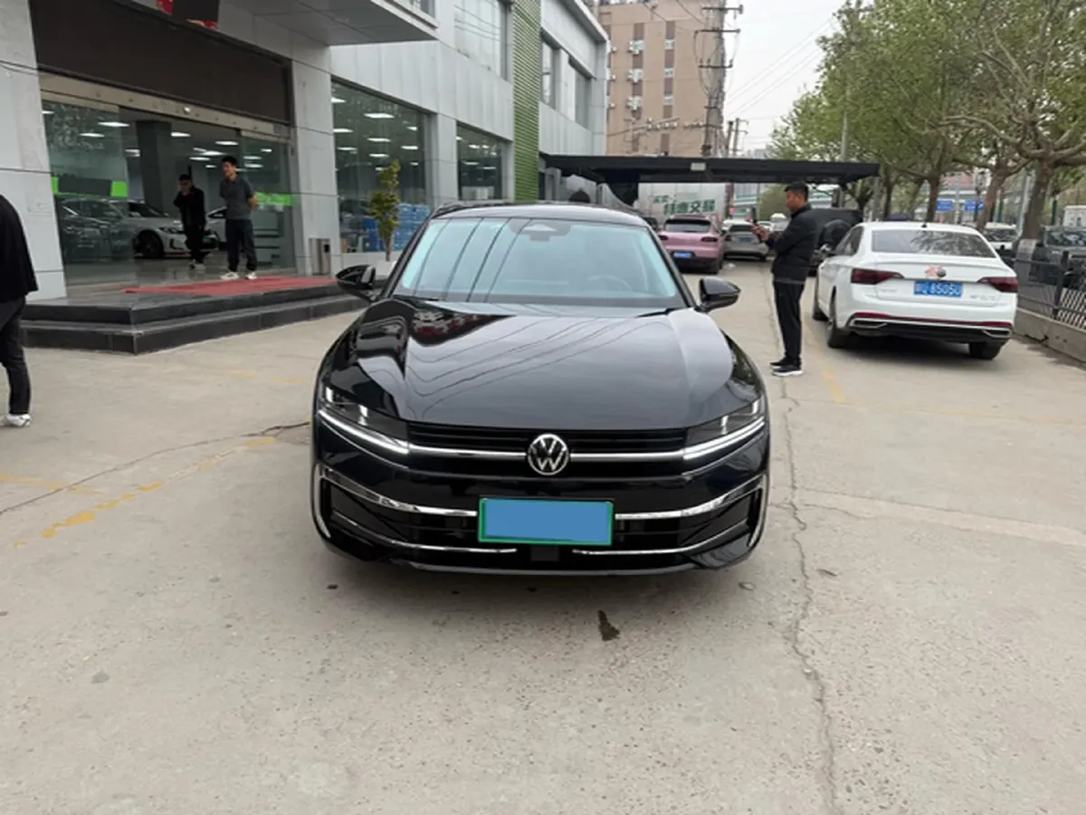 2024 Volkswagen Magotan 2.0T 220HP L4 7DCT,autocango,china used car exporter,china ev exporter,chinese used car exporter,chinese used ev exporter