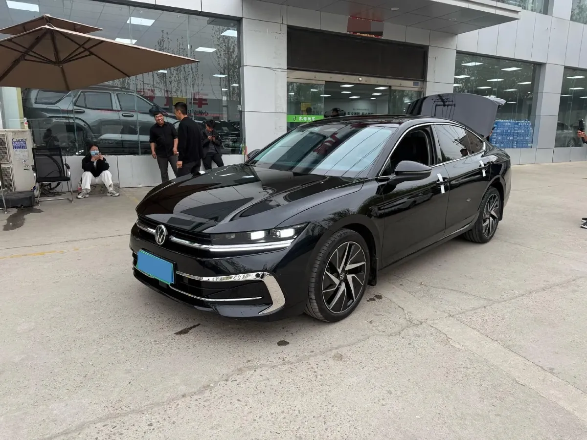 2024 Volkswagen Magotan 2.0T 220HP L4 7DCT,autocango,china used car exporter,china ev exporter,chinese used car exporter,chinese used ev exporter
