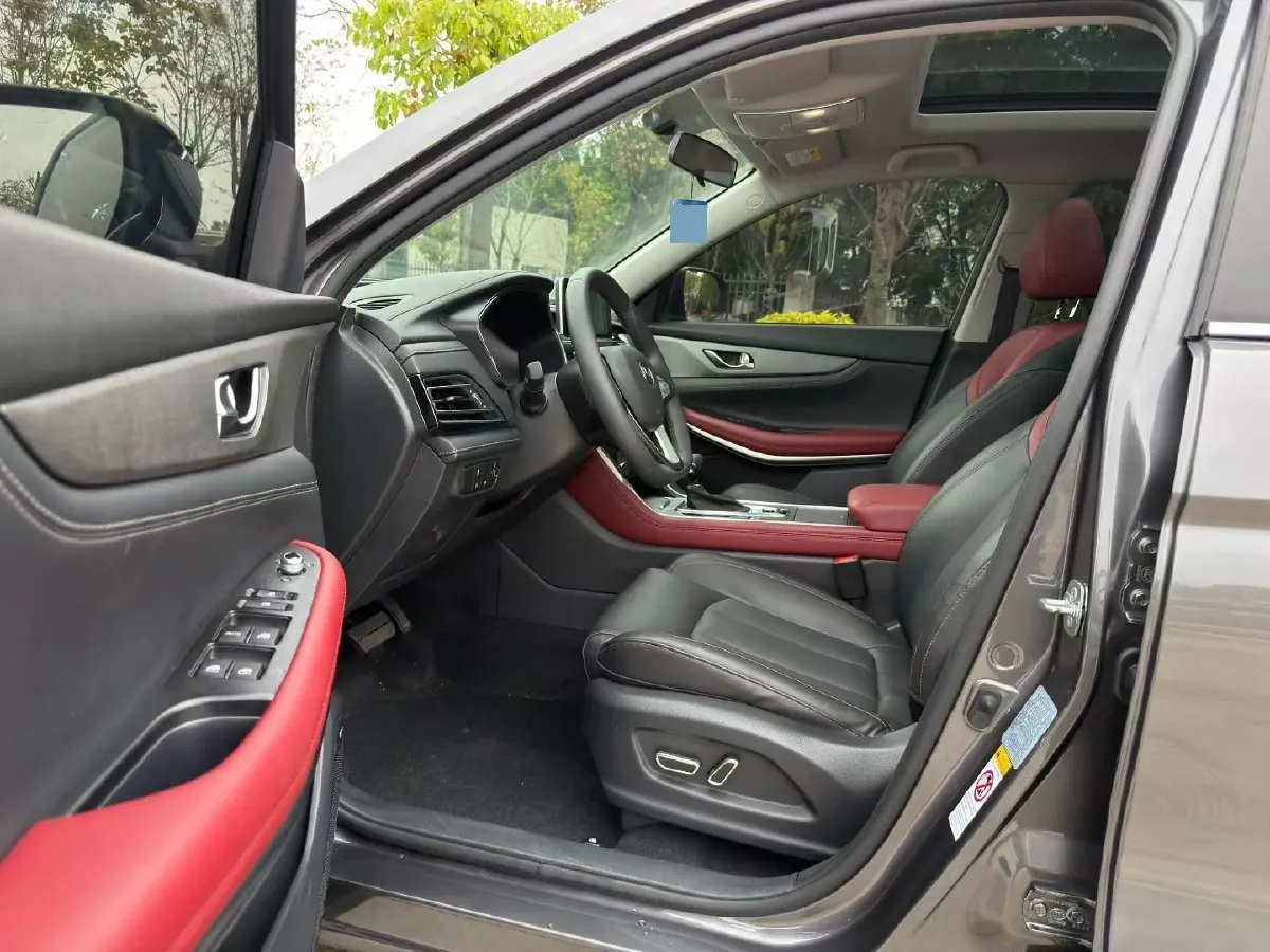 2022 ChangAn CS75 1.5T 180HP L4 7DCT,autocango,china used car exporter,china ev exporter,chinese used car exporter,chinese used ev exporter