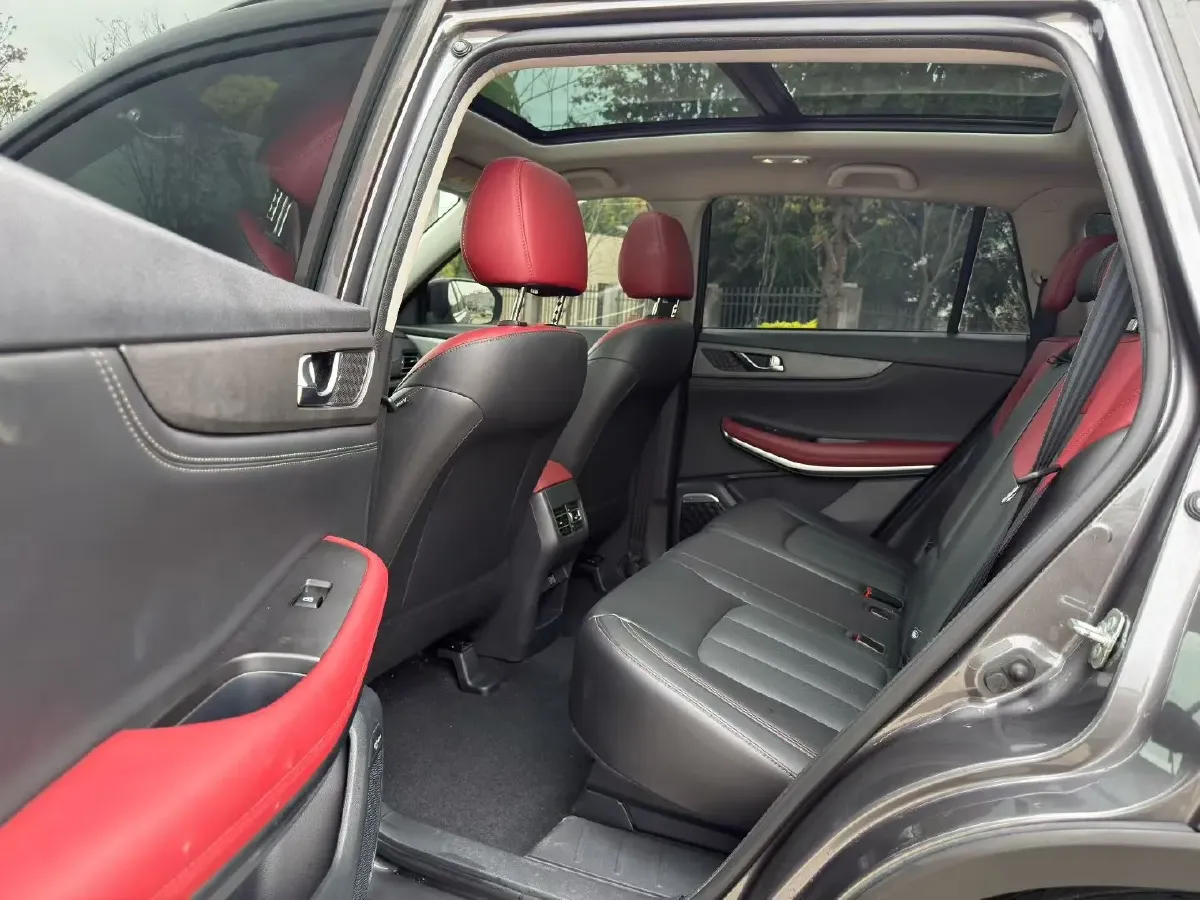 2022 ChangAn CS75 1.5T 180HP L4 7DCT,autocango,china used car exporter,china ev exporter,chinese used car exporter,chinese used ev exporter