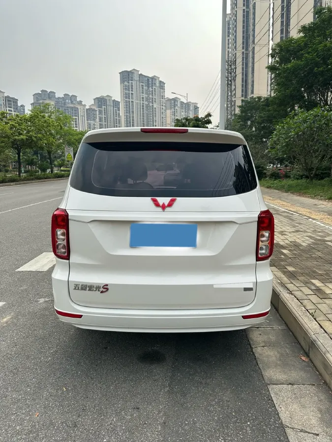 2018 WuLing HongGuang 1.5L 105HP L4 5MT,autocango,china used car exporter,china ev exporter,chinese used car exporter,chinese used ev exporter