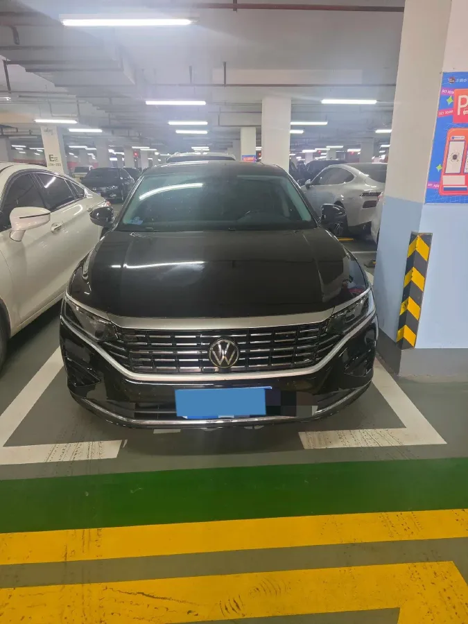 2023 Volkswagen Passat 2.0T 186HP L4 7DCT,autocango,china used car exporter,china ev exporter,chinese used car exporter,chinese used ev exporter
