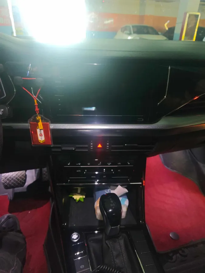 2023 Volkswagen Passat 2.0T 186HP L4 7DCT,autocango,china used car exporter,china ev exporter,chinese used car exporter,chinese used ev exporter