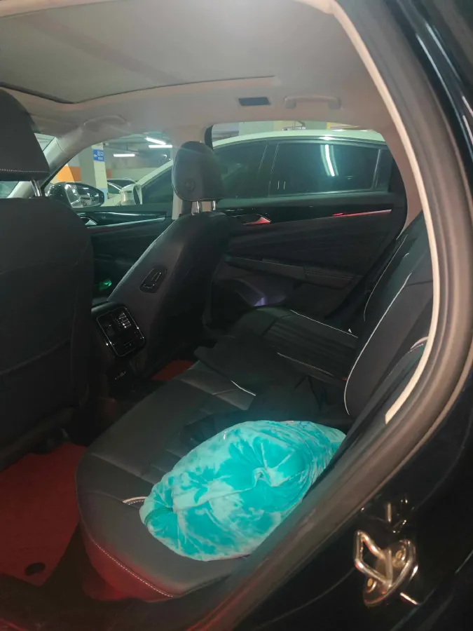 2023 Volkswagen Passat 2.0T 186HP L4 7DCT,autocango,china used car exporter,china ev exporter,chinese used car exporter,chinese used ev exporter