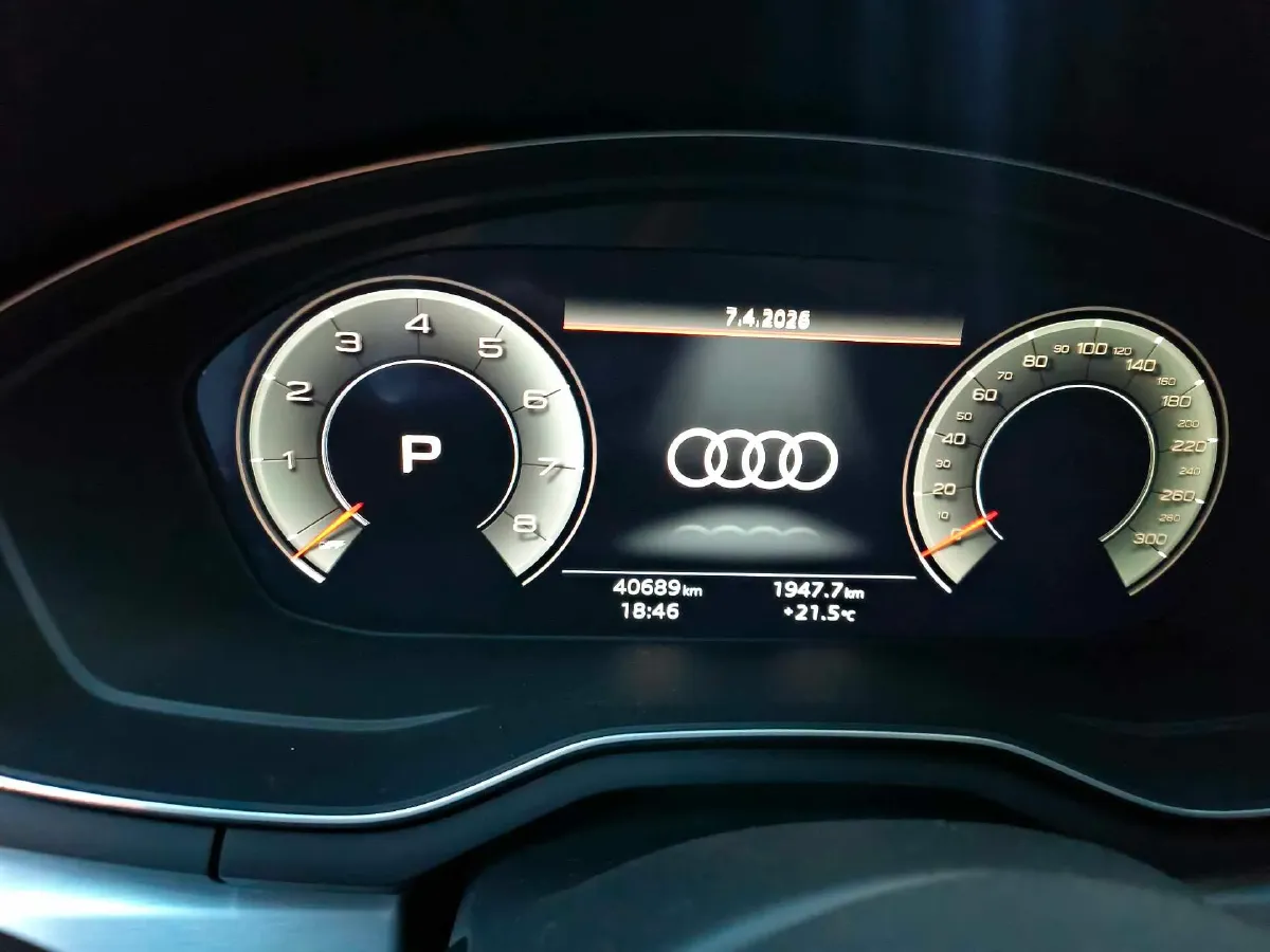 2022 Audi A4L 2.0T 190HP L4 7DCT,autocango,china used car exporter,china ev exporter,chinese used car exporter,chinese used ev exporter