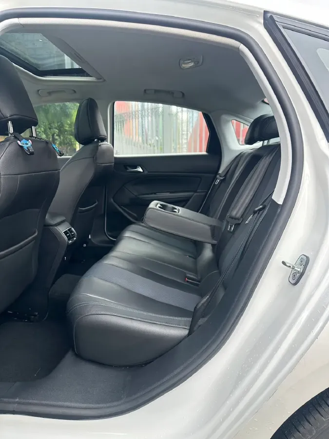 2018 Peugeot 308 1.6T 167HP L4 6AT,autocango,china used car exporter,china ev exporter,chinese used car exporter,chinese used ev exporter