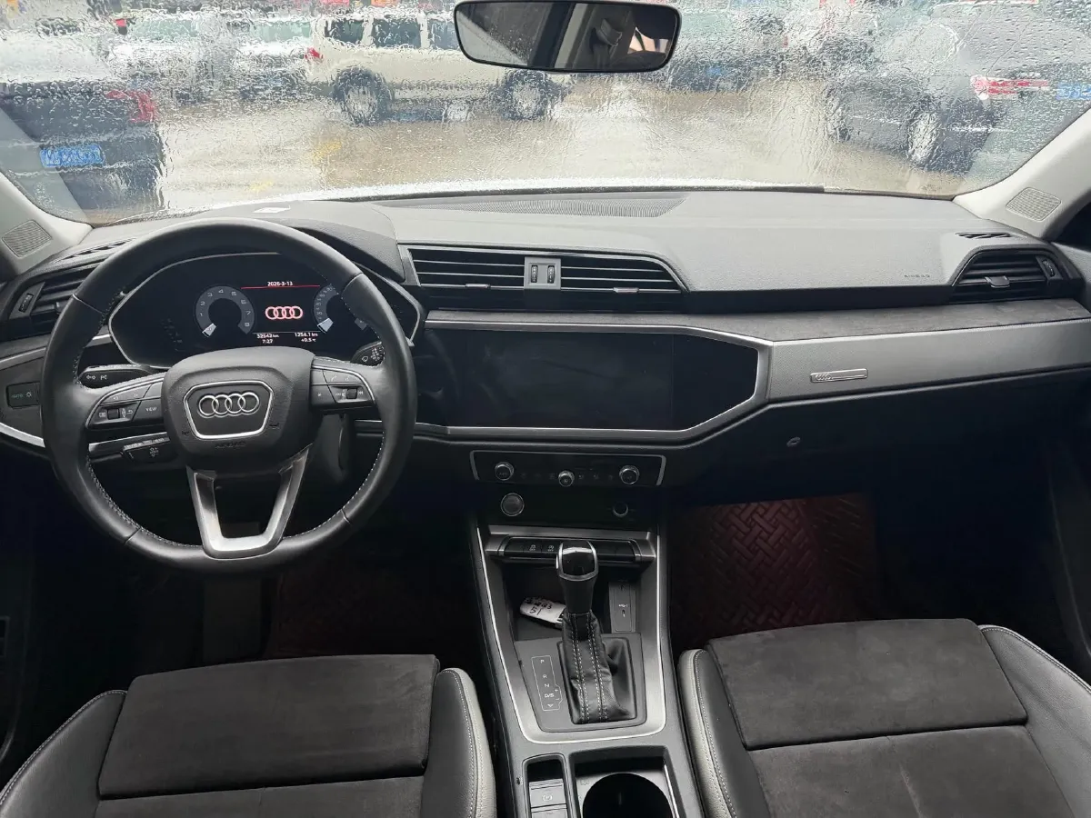 2022 Audi Q3 1.4T 150HP L4 7DCT,autocango,china used car exporter,china ev exporter,chinese used car exporter,chinese used ev exporter