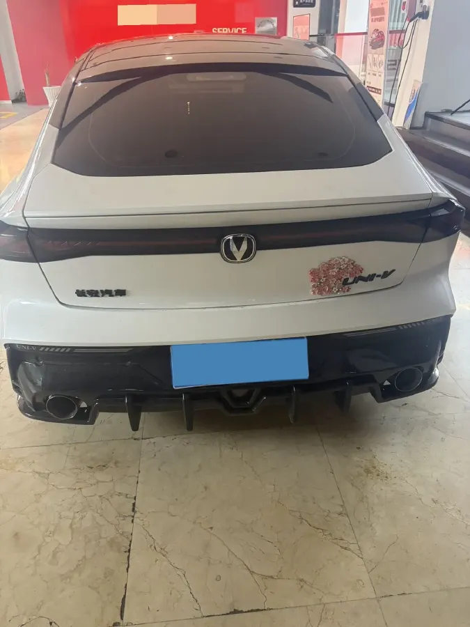 2022 ChangAn UNI-V 1.5T 188HP L4 7DCT,autocango,china used car exporter,china ev exporter,chinese used car exporter,chinese used ev exporter