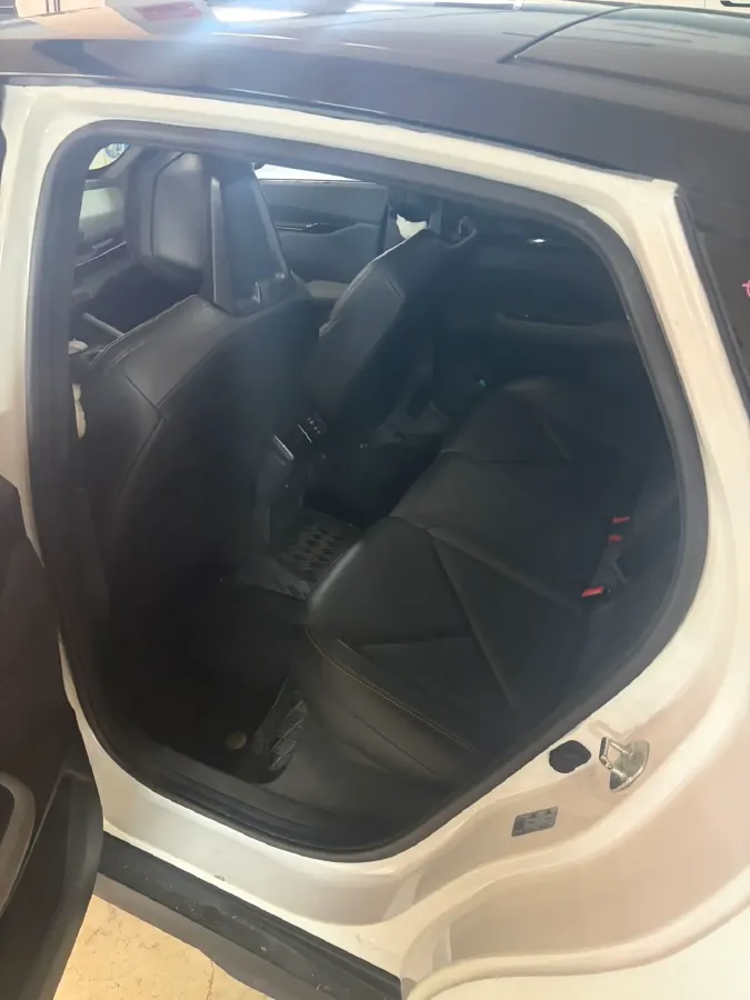 2022 ChangAn UNI-V 1.5T 188HP L4 7DCT,autocango,china used car exporter,china ev exporter,chinese used car exporter,chinese used ev exporter