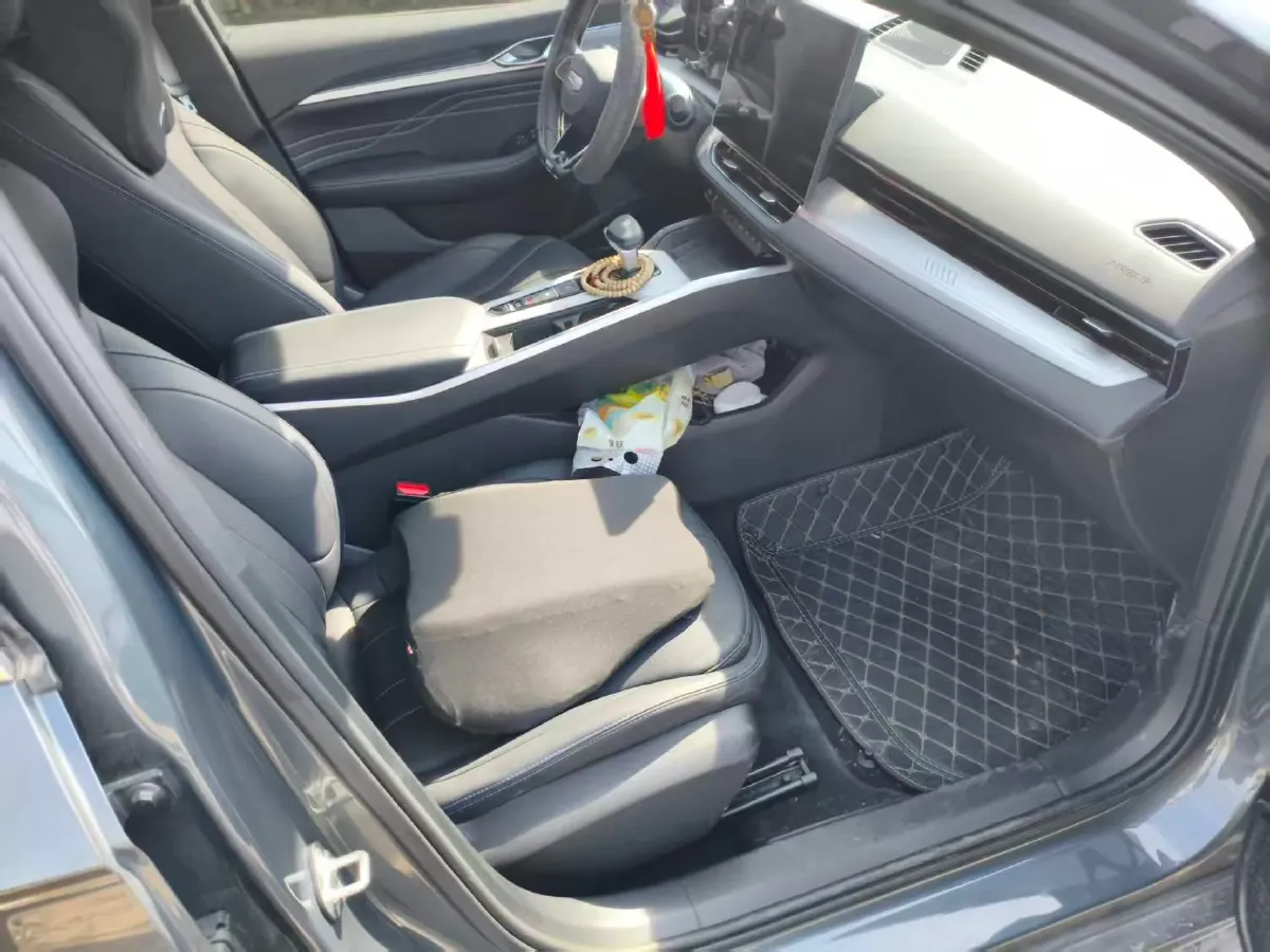 2025 Geely Preface 1.5T 181HP L4 7DCT,autocango,china used car exporter,china ev exporter,chinese used car exporter,chinese used ev exporter