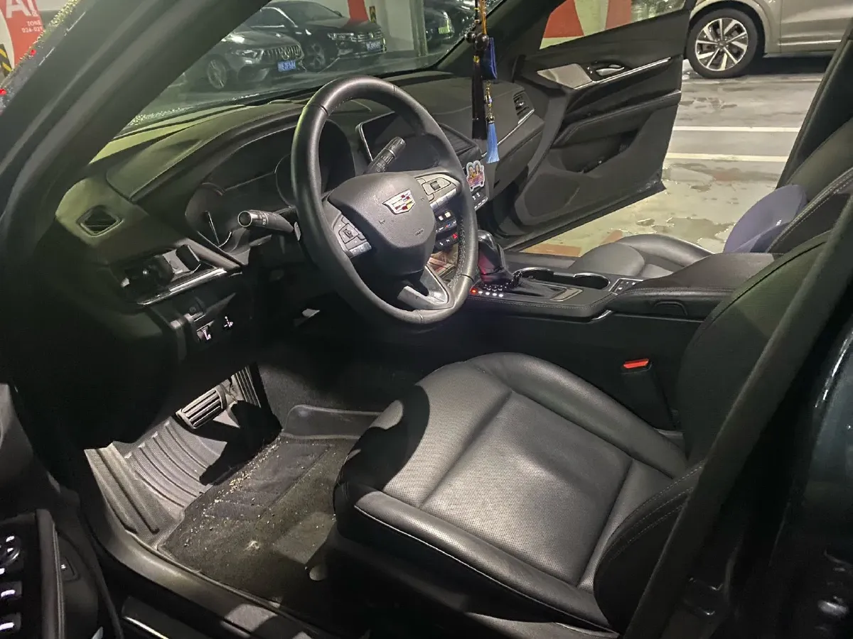 2021 Cadillac CT4 2.0T 237HP L4 8AT,autocango,china used car exporter,china ev exporter,chinese used car exporter,chinese used ev exporter