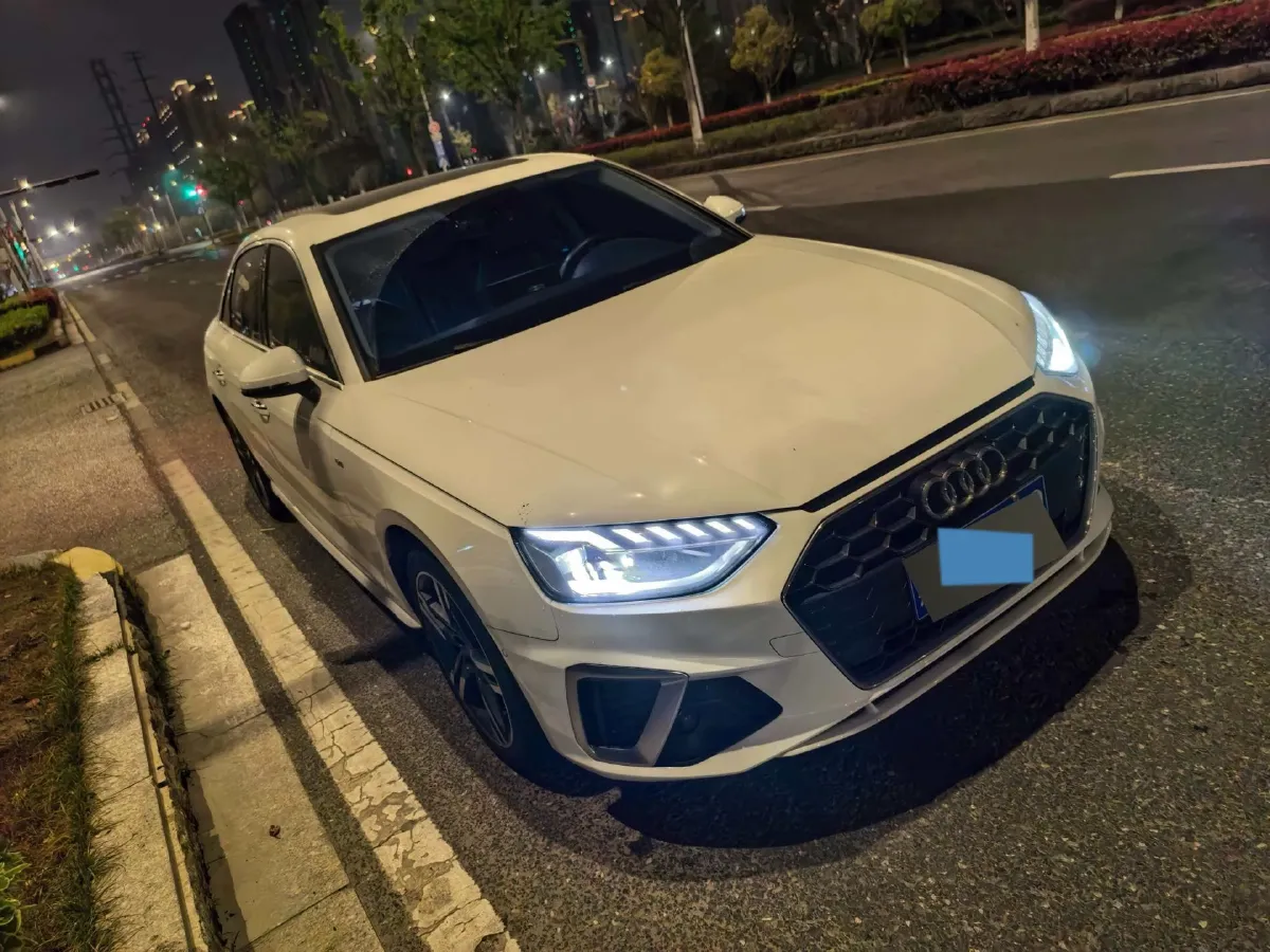 2020 Audi A4L 2.0T 190HP L4 7DCT,autocango,china used car exporter,china ev exporter,chinese used car exporter,chinese used ev exporter