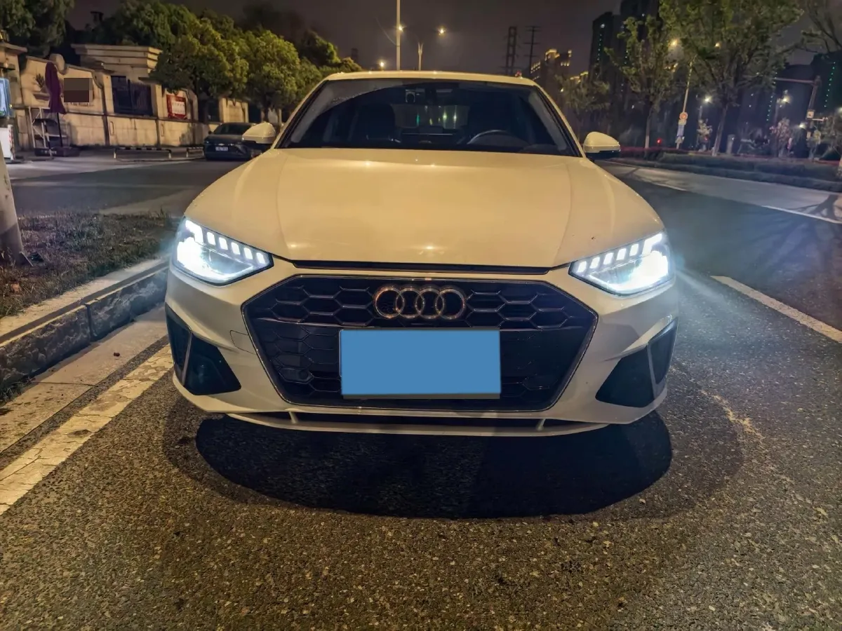 2020 Audi A4L 2.0T 190HP L4 7DCT,autocango,china used car exporter,china ev exporter,chinese used car exporter,chinese used ev exporter