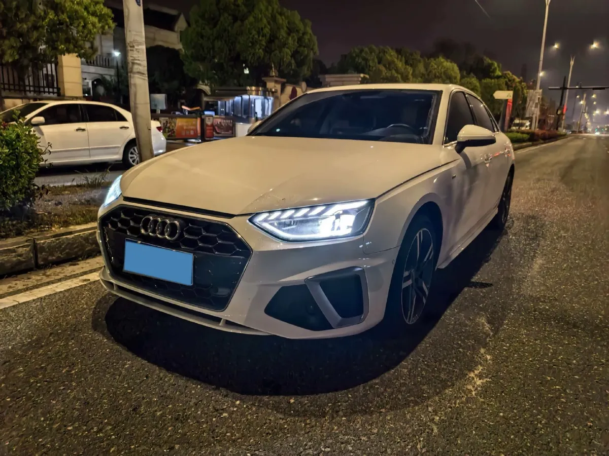 2020 Audi A4L 2.0T 190HP L4 7DCT,autocango,china used car exporter,china ev exporter,chinese used car exporter,chinese used ev exporter